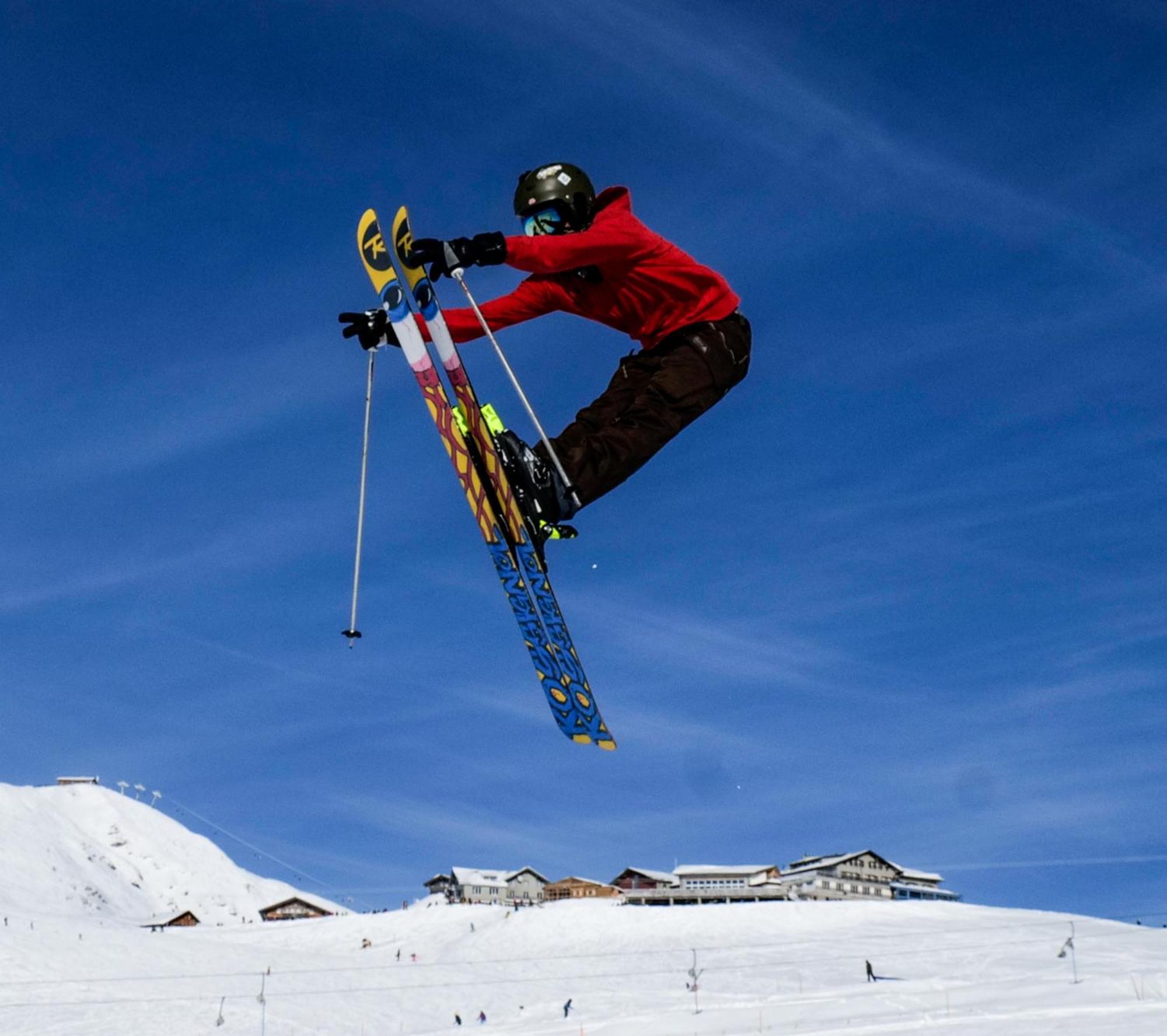 Berghotel Hahnenmoos アデルボーデン エクステリア 写真